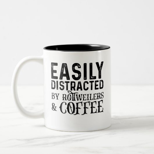 簡単にロットワイラーやコーヒーに気を取られる ツートーンマグカップ (左)
