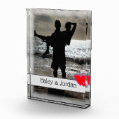 簡単に独自のフォトアートロゴを追加するカスタム フォトブロック (右)