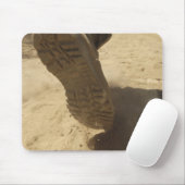 米兵が砂道を歩く マウスパッド (マウス)