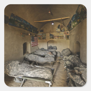 米兵は捨てられた泥の家で眠る スクエアシール