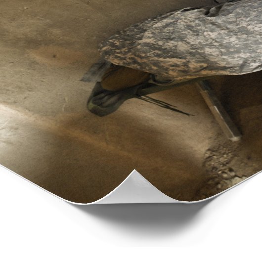 米兵は捨てられた泥の家で眠る ポスター (角)