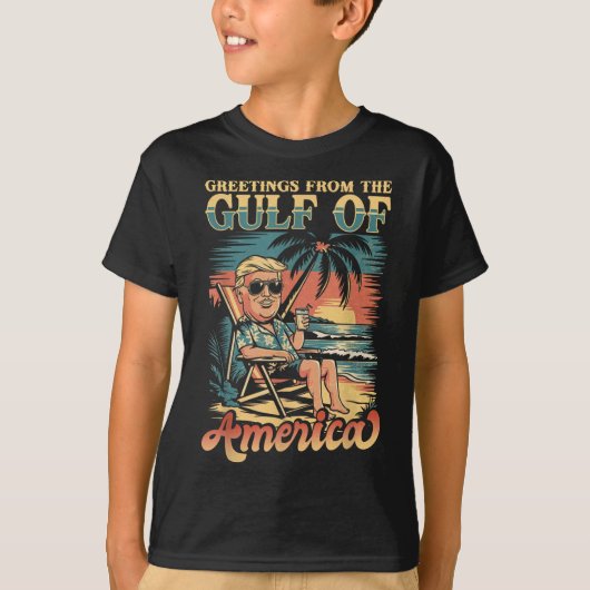 米国おもしろいの愛国的湾からのトランプの挨拶 Tシャツ (正面)