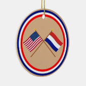 米国およびオランダによって交差させる旗 セラミックオーナメント (右)
