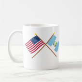 米国およびグアテマラによって交差させる旗 コーヒーマグカップ (左)