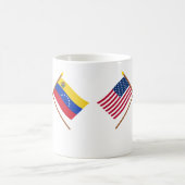 米国およびベネズエラによって交差させる旗 コーヒーマグカップ (中央)