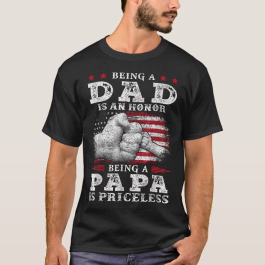 米国でお父さんであることは名誉であり、パパであることは無上の喜び Tシャツ (正面)