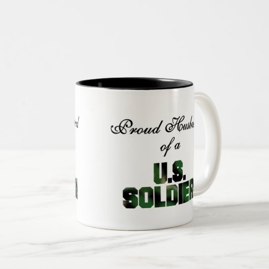 米国の兵士のTシャツおよびギフトの誇り高い夫 ツートーンマグカップ (正面右)