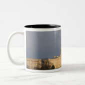 米国の国会議事堂の建物 ツートーンマグカップ (左)