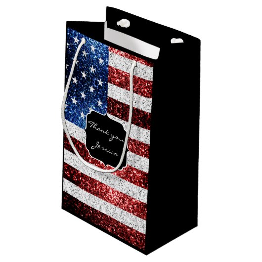 米国の国旗赤白青の輝きグリッターSweet 16 スモールペーパーバッグ (裏面アングル)