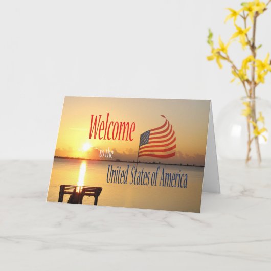 米国の市民権の米国国旗と日の出おめでとう カード (黄色い花)