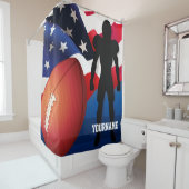 米国の旗が付いているアメリカン・フットボールプレーヤーのシルエット シャワーカーテン (インサイチュ)