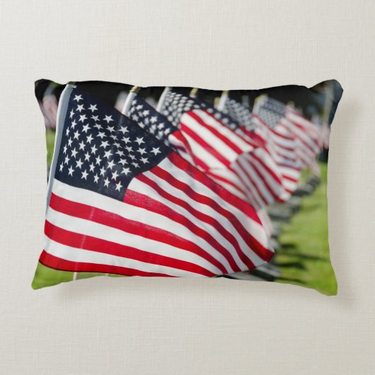 米国の旗が付いている歴史的な軍の墓地 アクセントクッション (裏面)