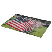 米国の旗が付いている歴史的な軍の墓地 カッティングボード (角)