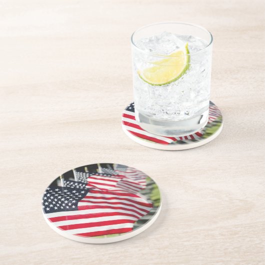 米国の旗が付いている歴史的な軍の墓地 コースター (側面)