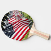 米国の旗が付いている歴史的な軍の墓地 卓球ラケット (横)