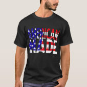 米国の旗の愛国者のTシャツで米国製 Tシャツ (正面)