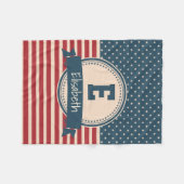 米国の星の愛国ストライプ国旗モノグラム フリースブランケット (正面(横))