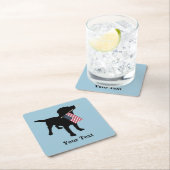 米国の米国旗、7月の第4を持つ黒い実験室犬 スクエアペーパーコースター (インサイチュ)