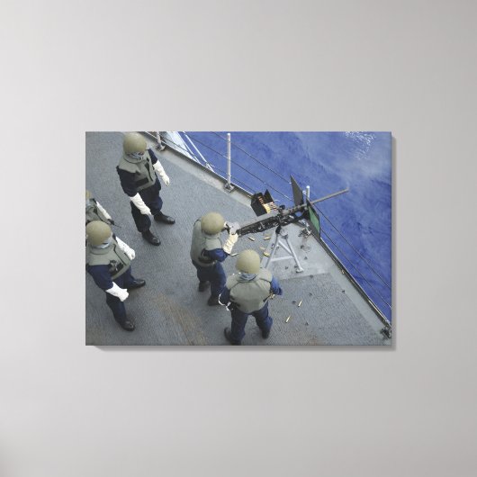 米国の船員が50口径のM2HBを発射 キャンバスプリント (正面)