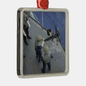 米国の船員が50口径のM2HBを発射 メタルオーナメント (右)