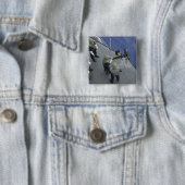 米国の船員が50口径のM2HBを発射 缶バッジ (インサイチュ)