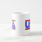 米国の赤い白くおよび青 コーヒーマグカップ (中央)