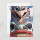 米国アラスカ州シトカのトーテムポールのクローズアップ ポストカード (正面/裏面)