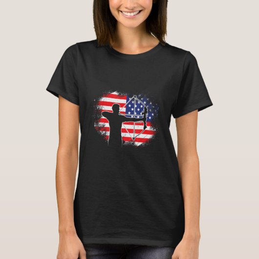 米国アーチェリー米国国旗の射手複合弓2 Tシャツ (正面)