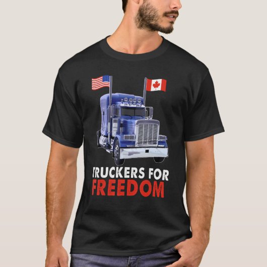 米国カナダ国旗の自由Convoy 2022 TRUCKER D Tシャツ (正面)