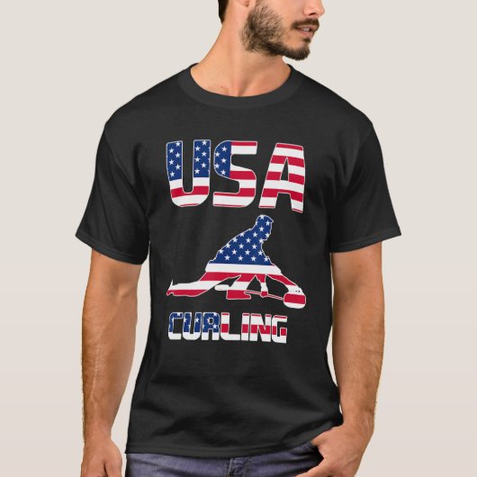 米国チームカーリングプレーヤー米国国旗の冬のスポーツ愛好家 Tシャツ (正面)