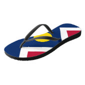 米国デンバー市旗を持つ大人のスリムストラップ ビーチサンダル (アングル)