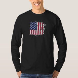 米国トライアスロン競技大会泳ぐアメリカ選手 Tシャツ