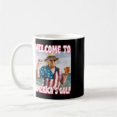 米国トランプ湾メキシおもしろいコ湾 コーヒーマグカップ (左)