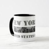 米国ニューヨーク市ローアーマンハッタン。 マグカップ (正面左)