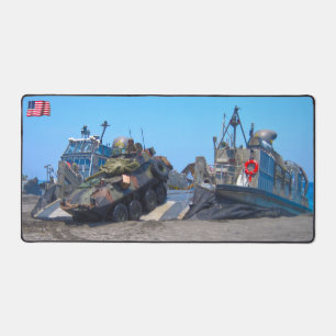米国ビーチアサルト – LCAC デスクマット
