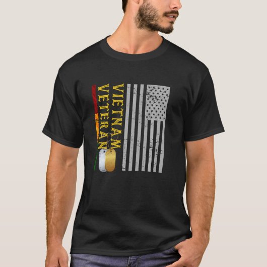 米国プライド兵士サバイバーアイディアベトナム退役軍人 Tシャツ (正面)