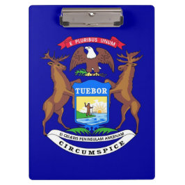 米国ミシガン州旗を持つ愛国的なクリップボード クリップボード