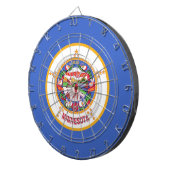 米国ミネソタ州旗と共にダーツボード ダーツボード (正面右)