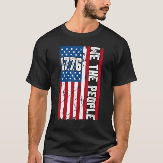 米国ヴィンテージ米国国旗1776我々は民に属している Tシャツ (正面)