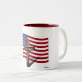 米国国旗と険しい十字架 ツートーンマグカップ (正面右)
