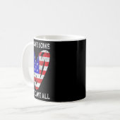 米国国旗のアメリカ愛国的ハート軍 コーヒーマグカップ (正面左)