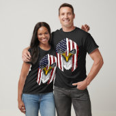 米国国旗のグラディエーターヘルメット独立宣言 Tシャツ (ユニセックス)