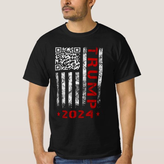 米国国旗のトランプ2024 45/47 QR踊りコード Tシャツ (正面)
