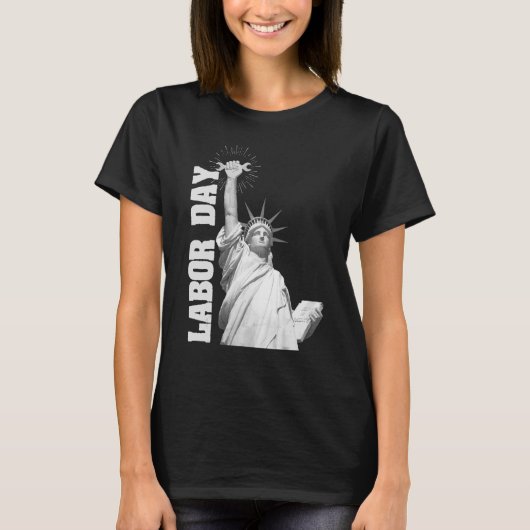 米国国旗のハッピーラバーデー自由の女神ダ Tシャツ (正面)