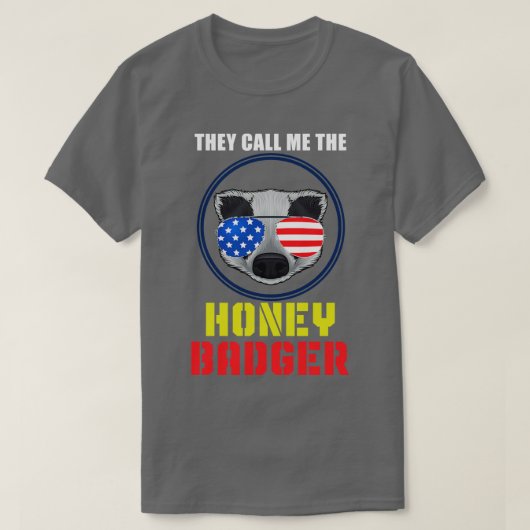 米国国旗のハニーバッジャー Tシャツ (デザイン正面)