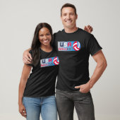 米国国旗のバレーボールのシ男性へャツと女性 Tシャツ (ユニセックス)