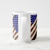 米国国旗のヴィンテージ グランジ ジャンボコーヒーマグカップ (裏面)