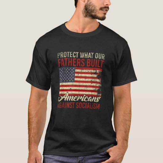 米国国旗の愛国的なアメリカ資本主義アンチ Tシャツ (正面)