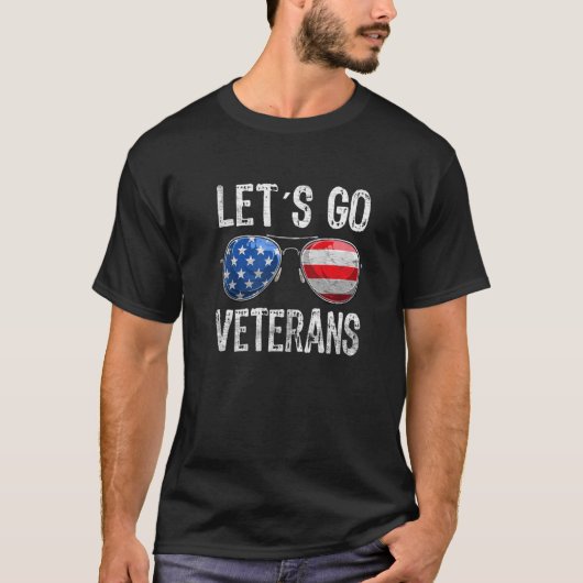 米国国旗の愛国的なサングラスが退役軍人に選ばれる Tシャツ (正面)
