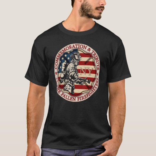 米国国旗の消防士トラックギア消防署Fir Tシャツ (正面)